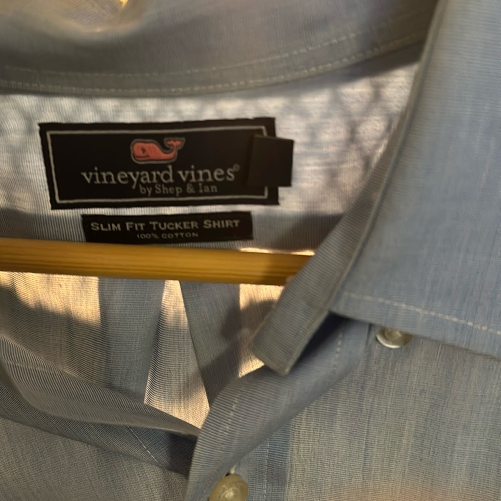 Vineyard vines Slim fit tucker shirt worn once